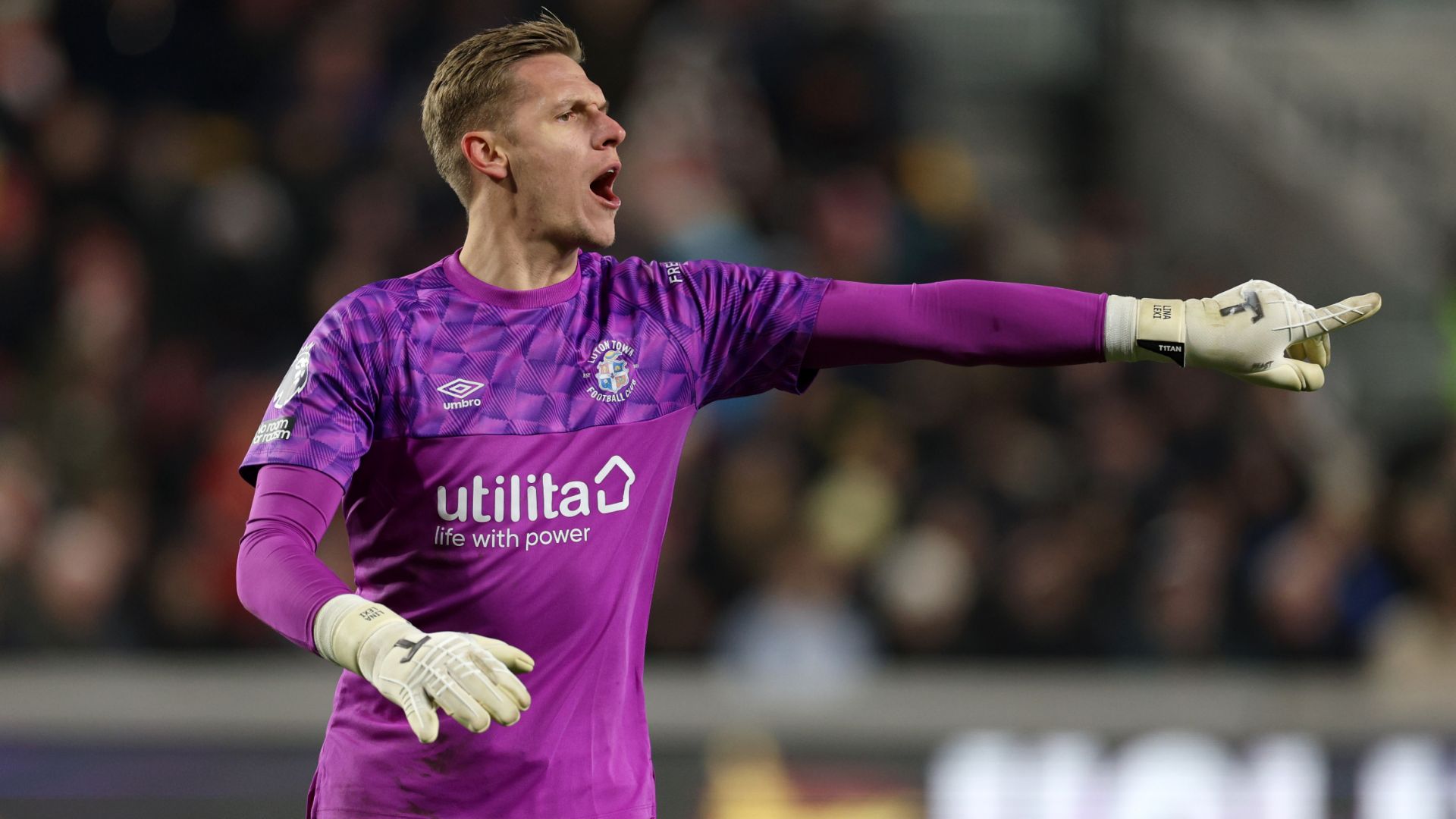 Thomas Kaminski Luton Town 2023