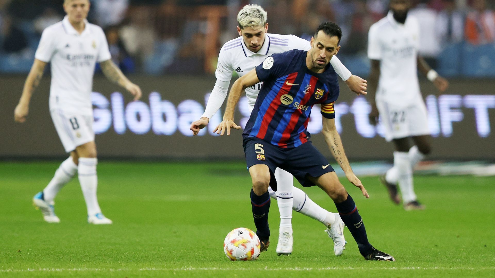 Эль классико реал барса. Эль классико реал барса. Барселона реал 4 0. Барселона 1 1 реал мадрид. Реал мадрид эль классико.