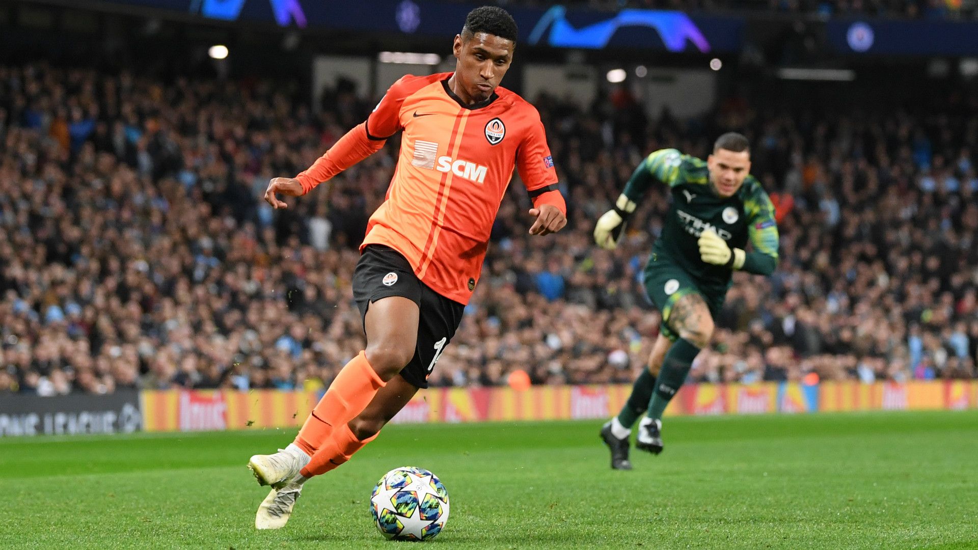 TETE SHAKHTAR DONETSK CHAMPIONS LEAGUE 26112019