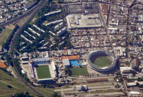 Avellaneda Derby - Independiente (kiri) & Racing Club (kanan) - Closest Stadiums