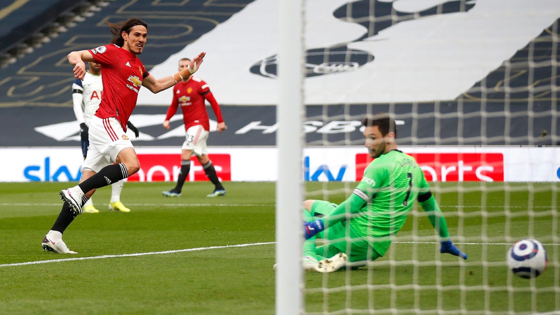 Edinson Cavani Tottenham vs Man Utd Premier League 2020-21