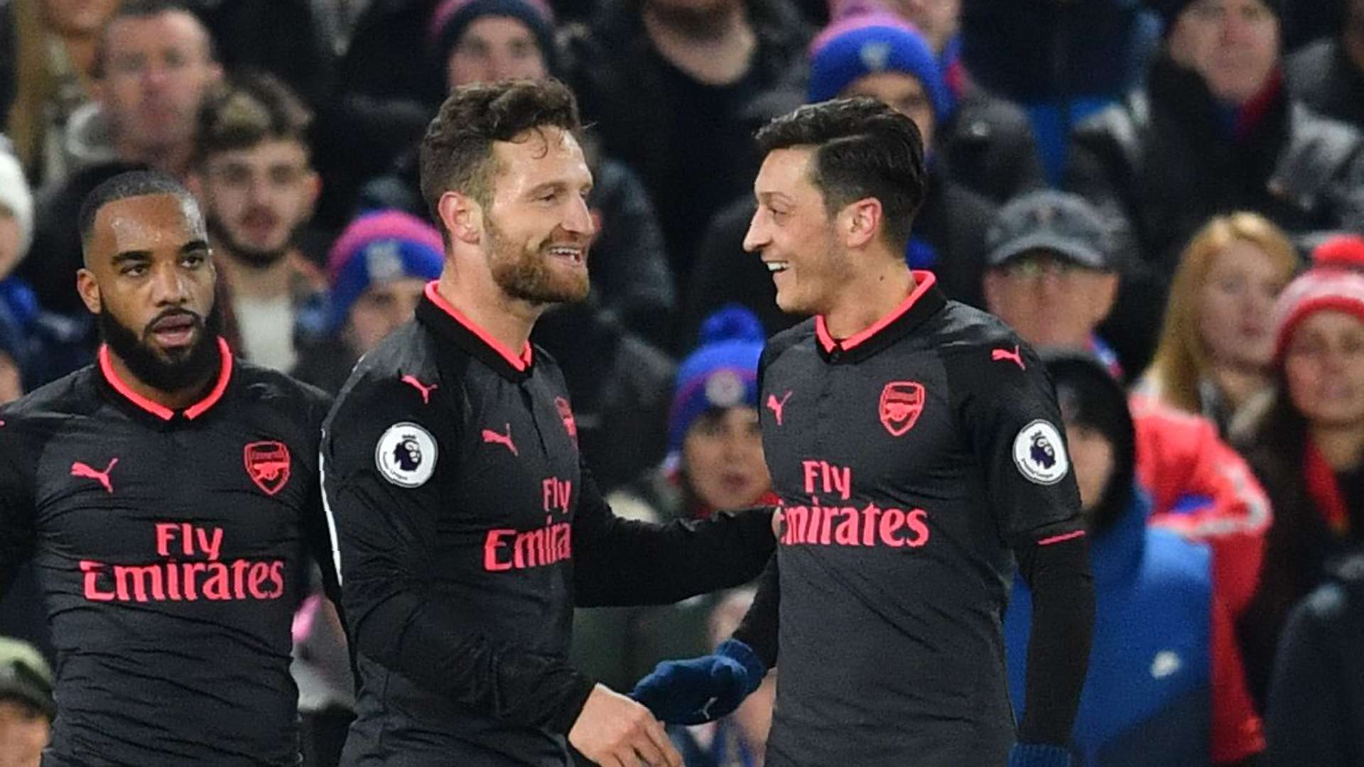 Mustafi Özil Arsenal Palace Premier League 12282017