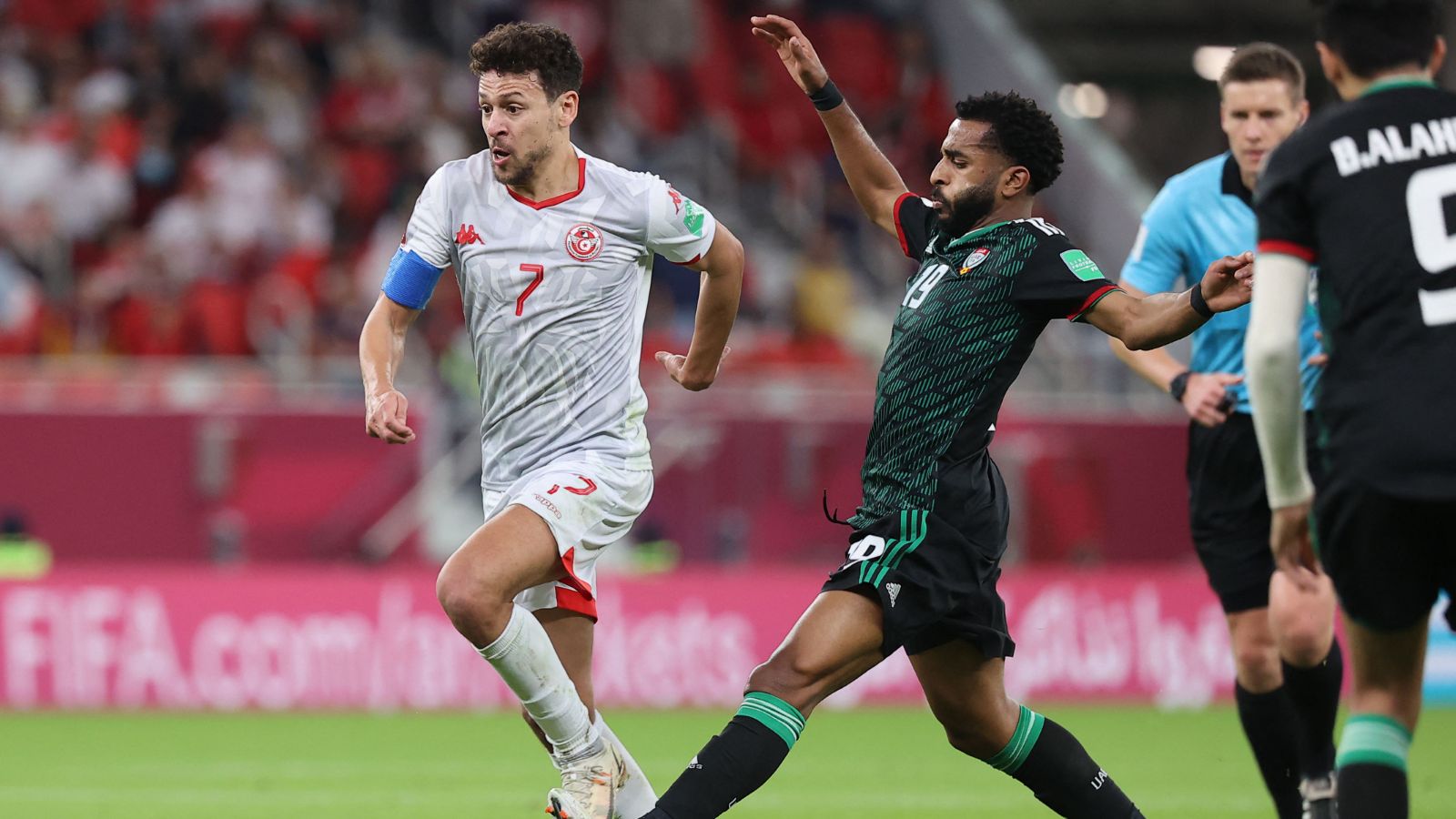 Youssef Msakni - Tahnoon Alzaabi - uae - tunisia - arab cup 6-12-2021