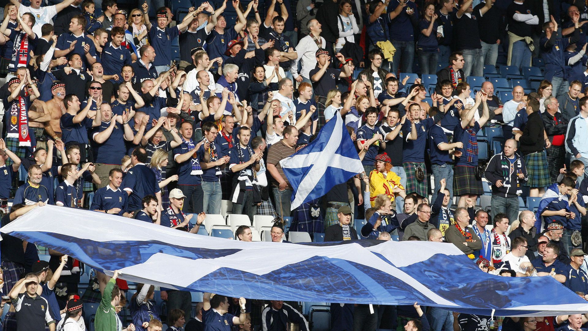 Hampden Park Scotland Fans 11102008