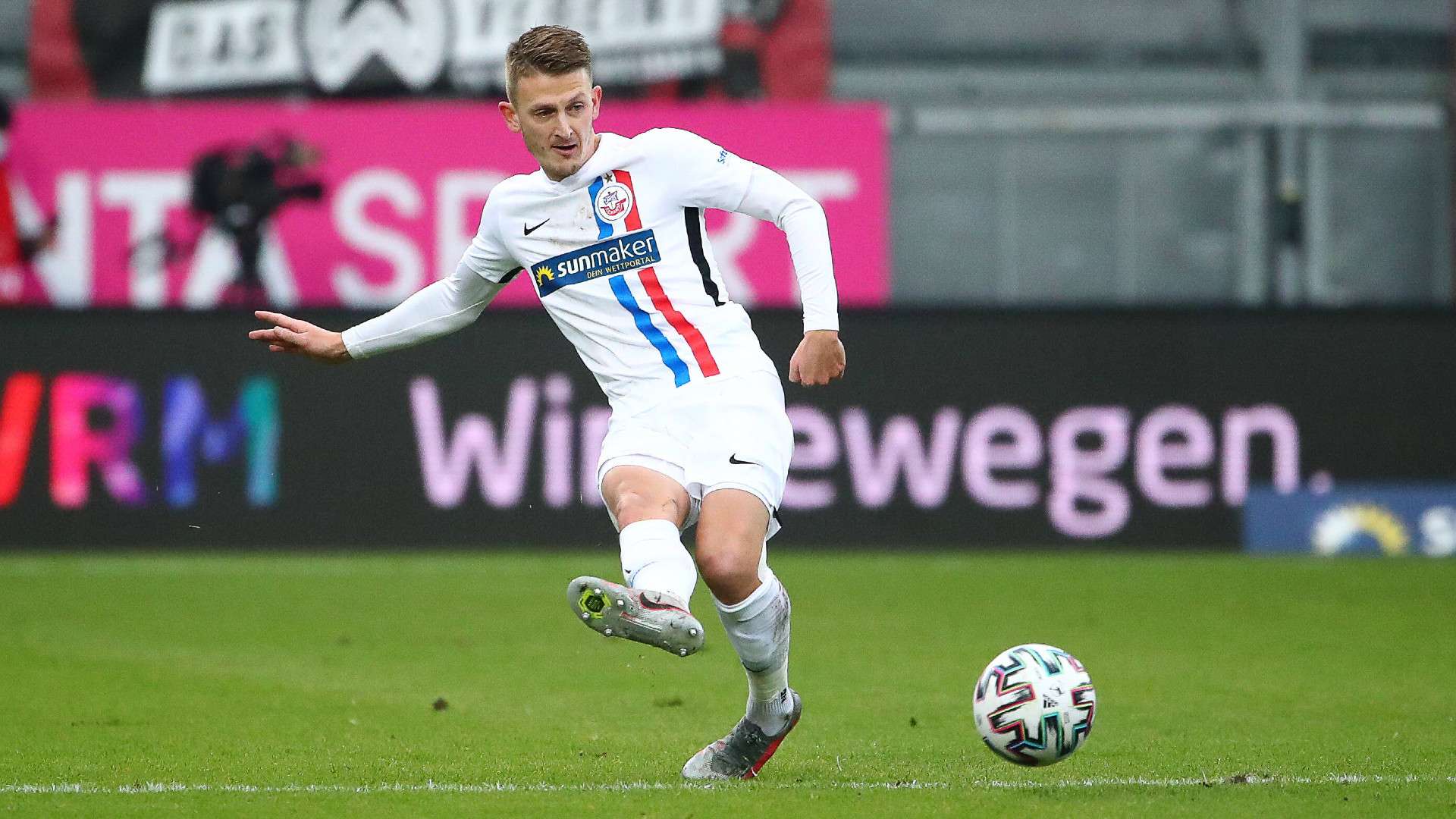 Nico Neidhart_Hansa Rostock_3. Liga_06122020_Eibner