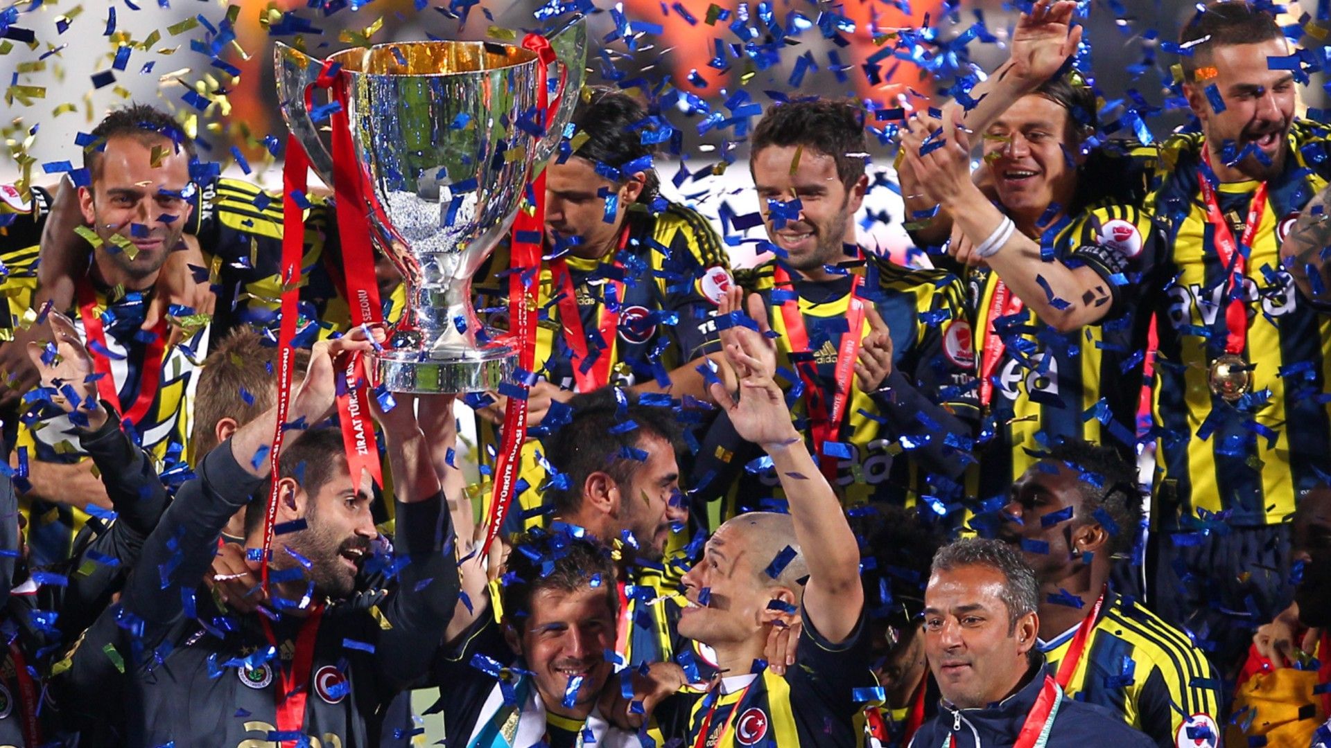 Fenerbahce v Bursaspor 05162012