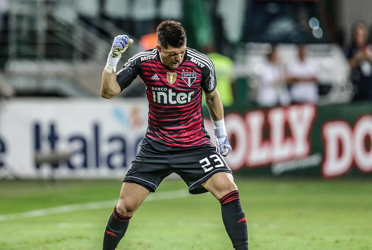 Tiago Volpi foi o herói do São Paulo no Allianz Parque