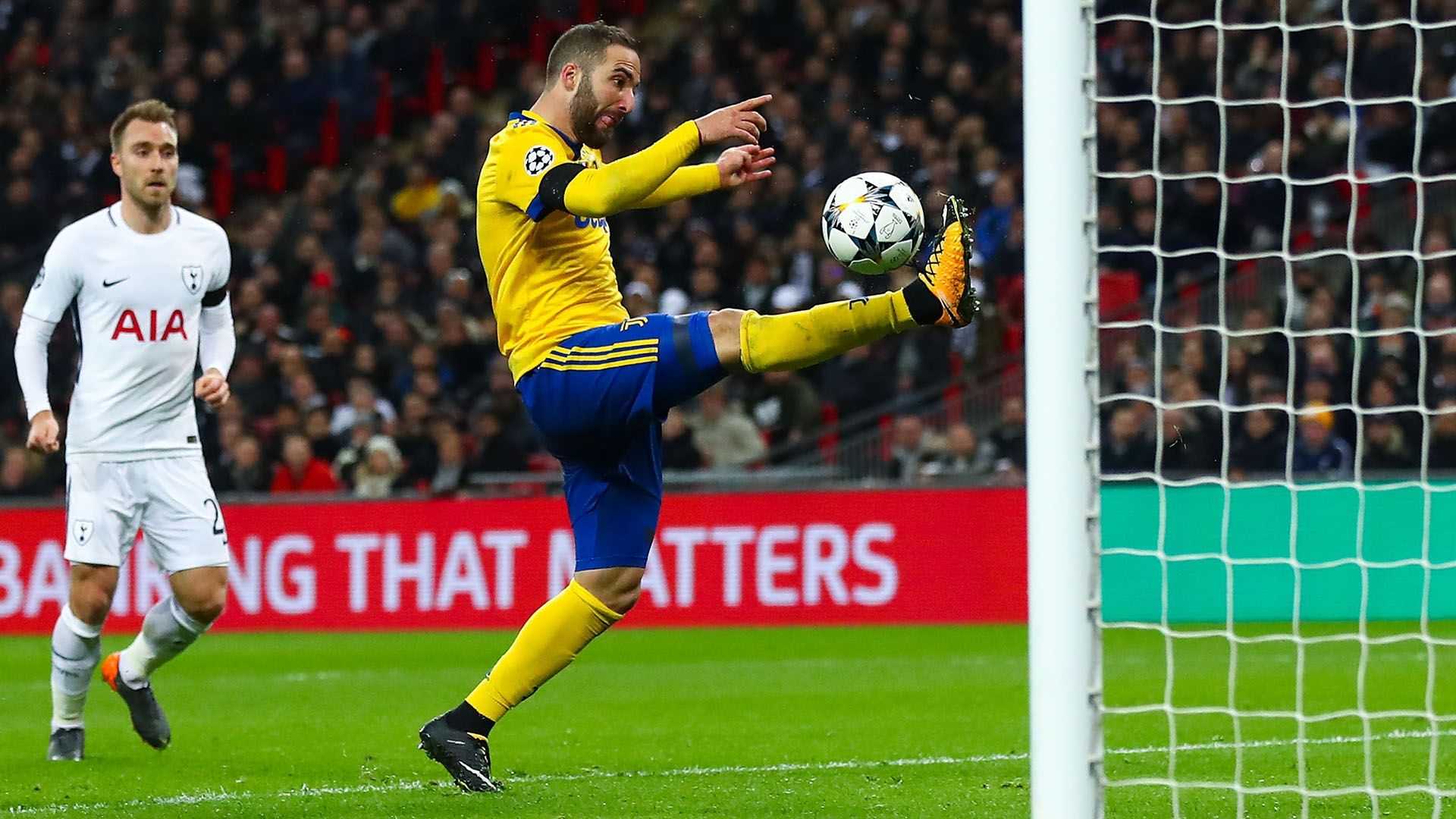 Gonzalo Higuain Tottenham Juventus Champions League