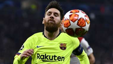 Lionel Messi Lyon barcelona Champions League 19022019