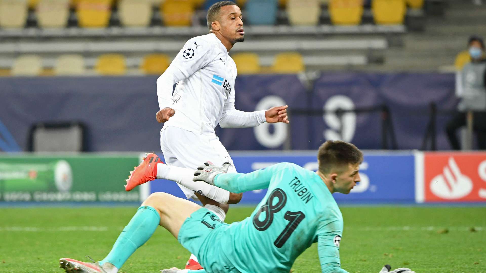 ALASSANE PLEA BORUSSIA MÖNCHENGLADBACH UEFA CHAMPIONS LEAGUE 03112020