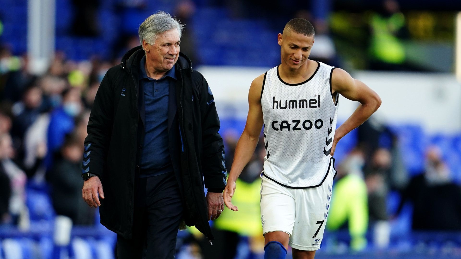 Richarlison e Carlo Ancelotti no Everton, 2021