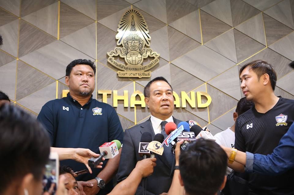 พลตำรวจเอก สมยศ พุ่มพันธุ์ม่วง.