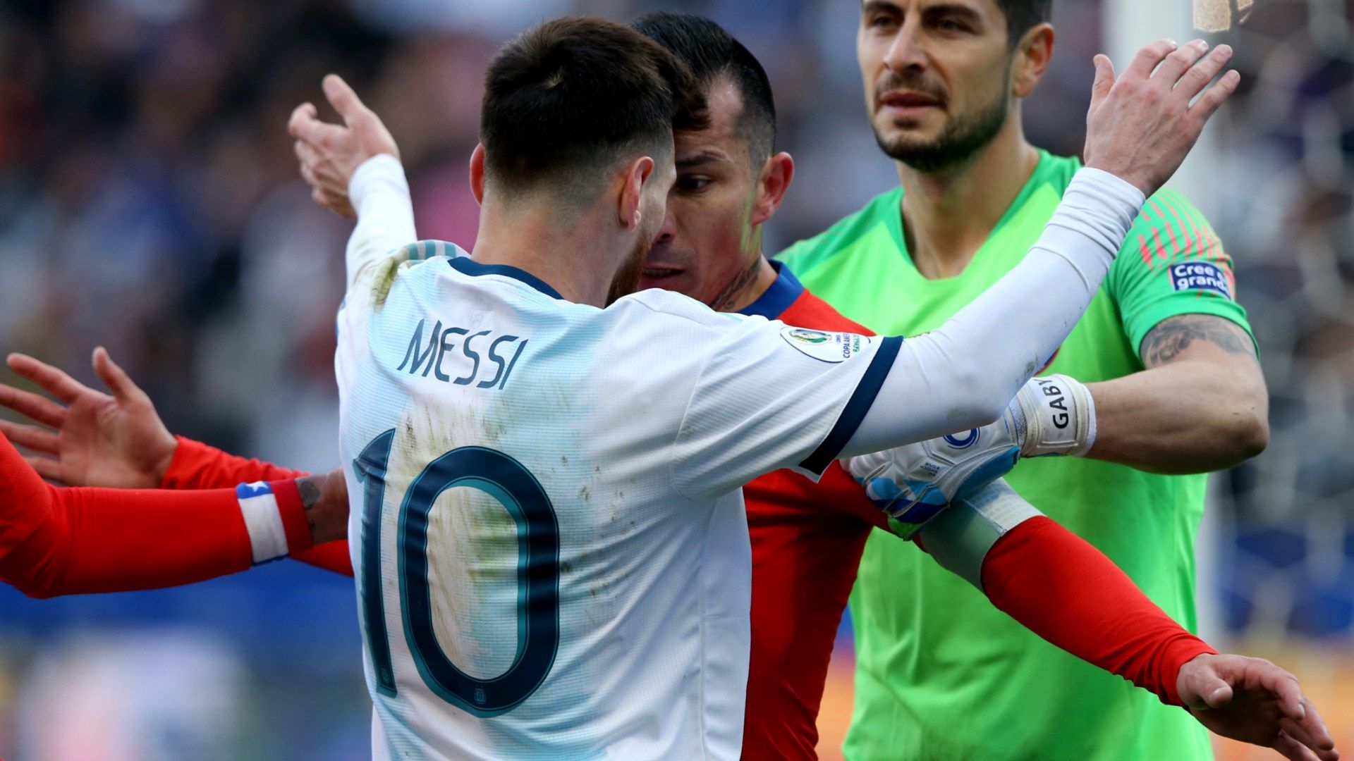 Messi-Medel-Argentina-Copa-2019