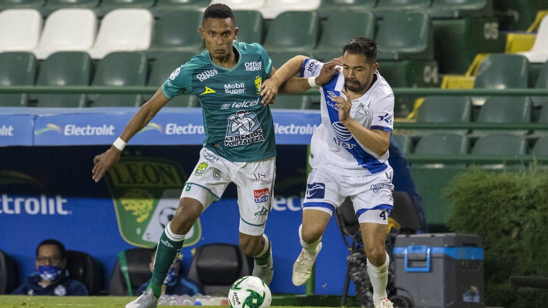 William Tesillo George Corral Puebla
