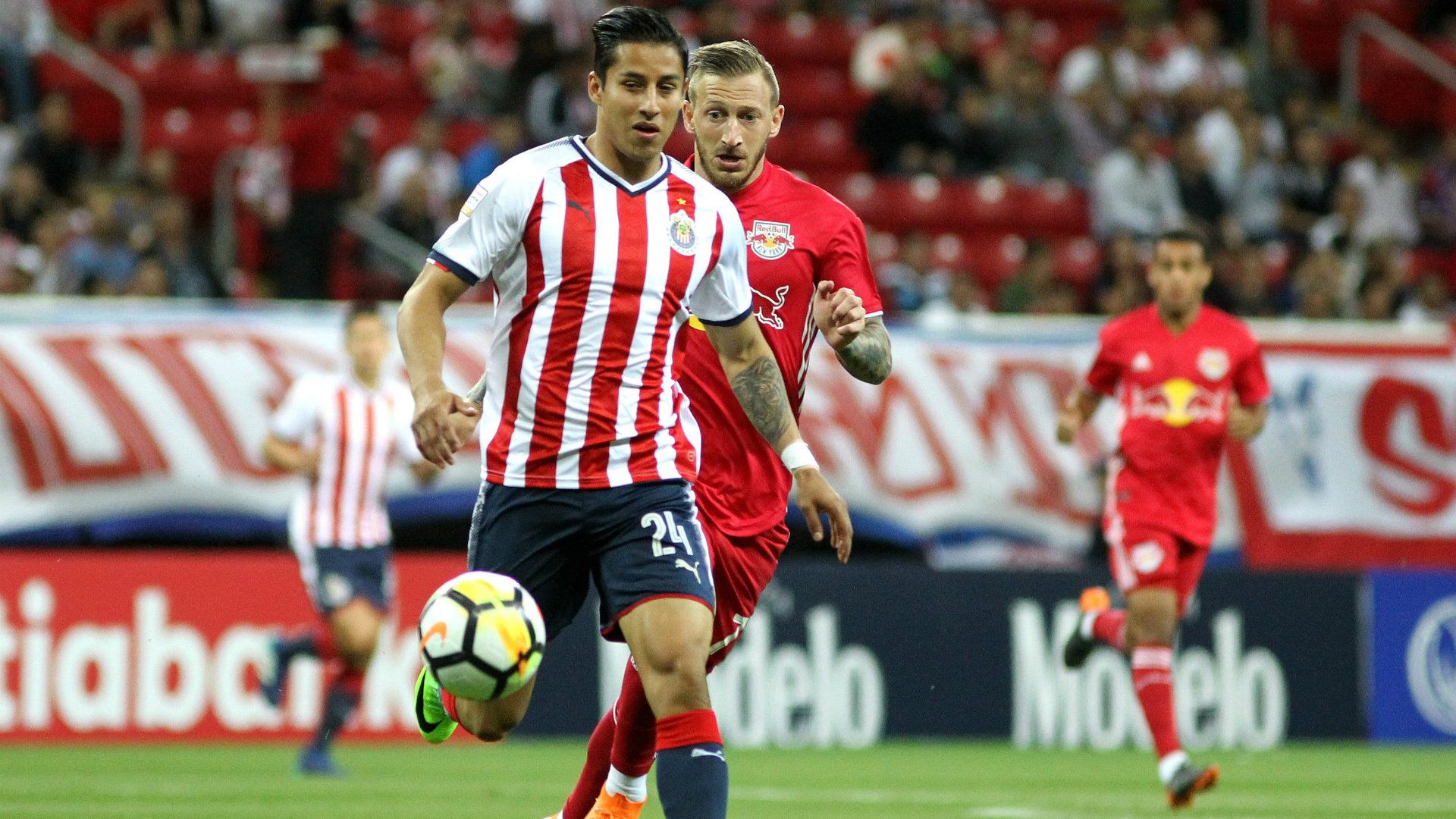 Carlos Cisneros Chivas 2018