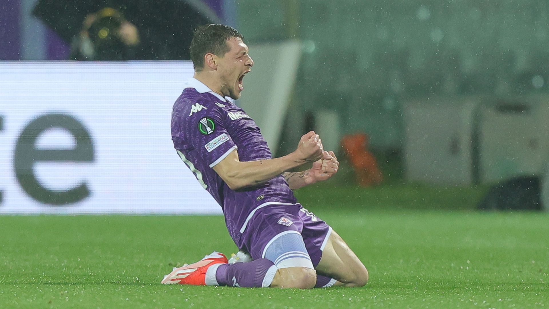andrea belotti fiorentina club brugges conference league 2 maggio 2024