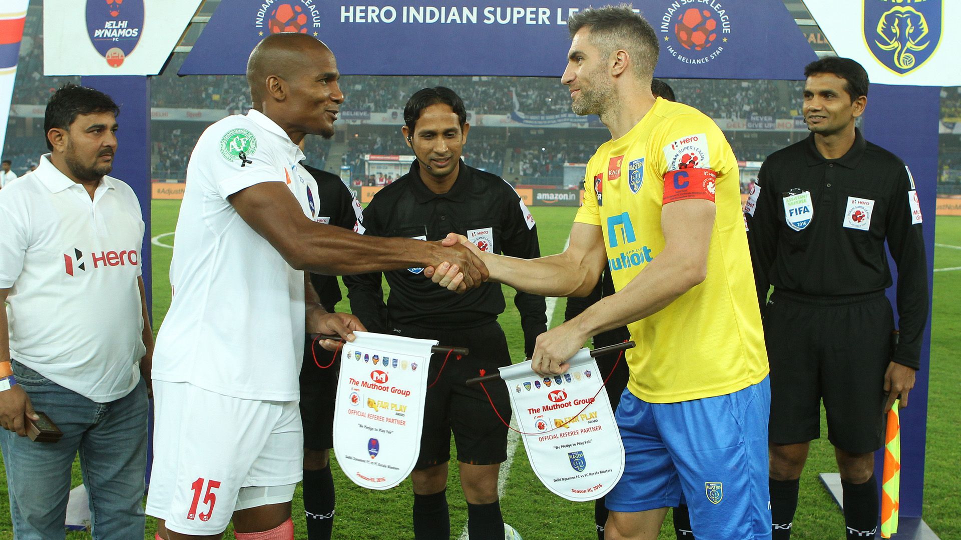 Florent Malouda Aaron Hughes Delhi Dynamos FC Kerala Blasters FC ISL semi final season 3 2016