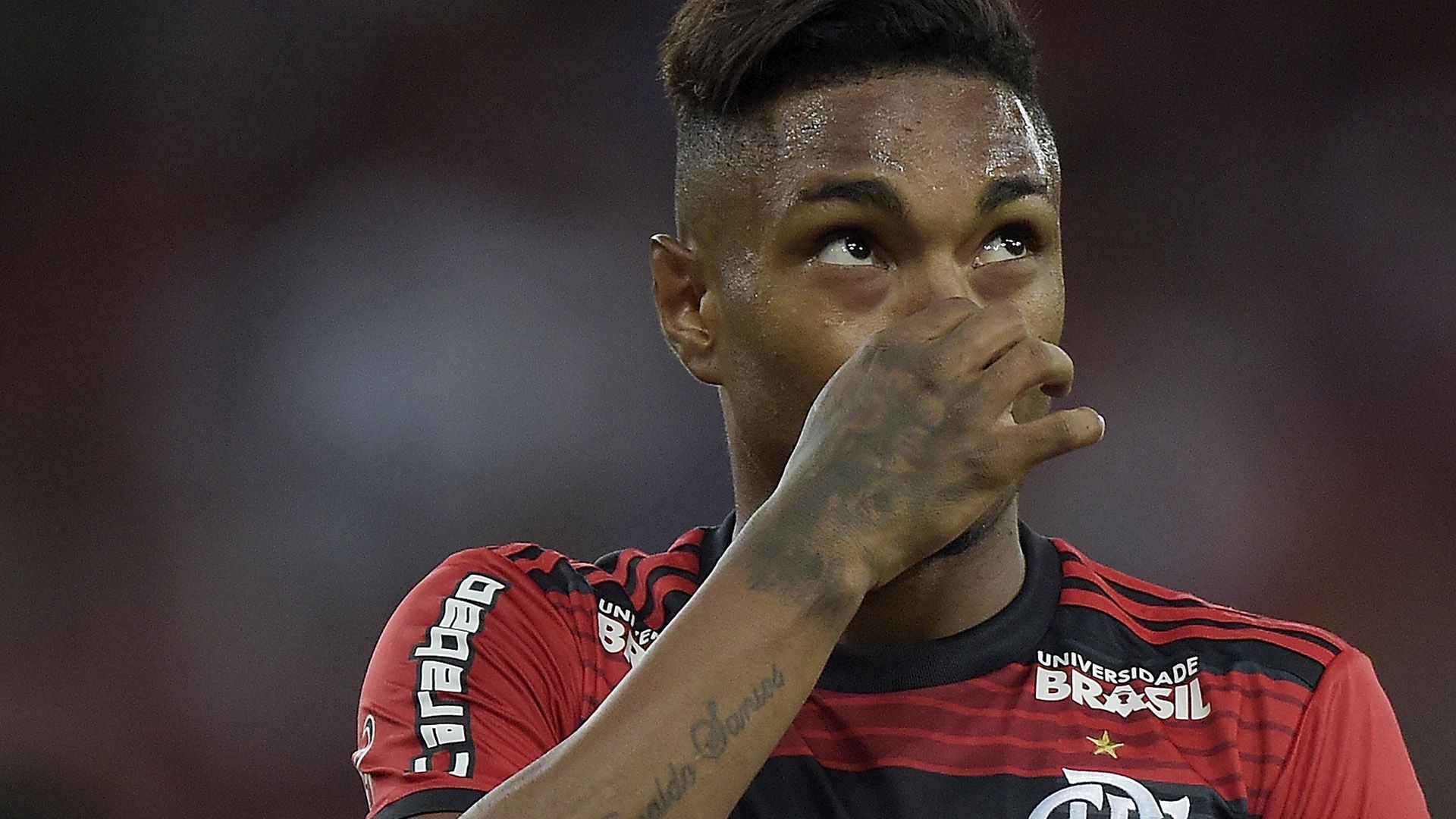 Vitinho cheirinho Flamengo Atlético-PR Brasileirão Série A 01122018