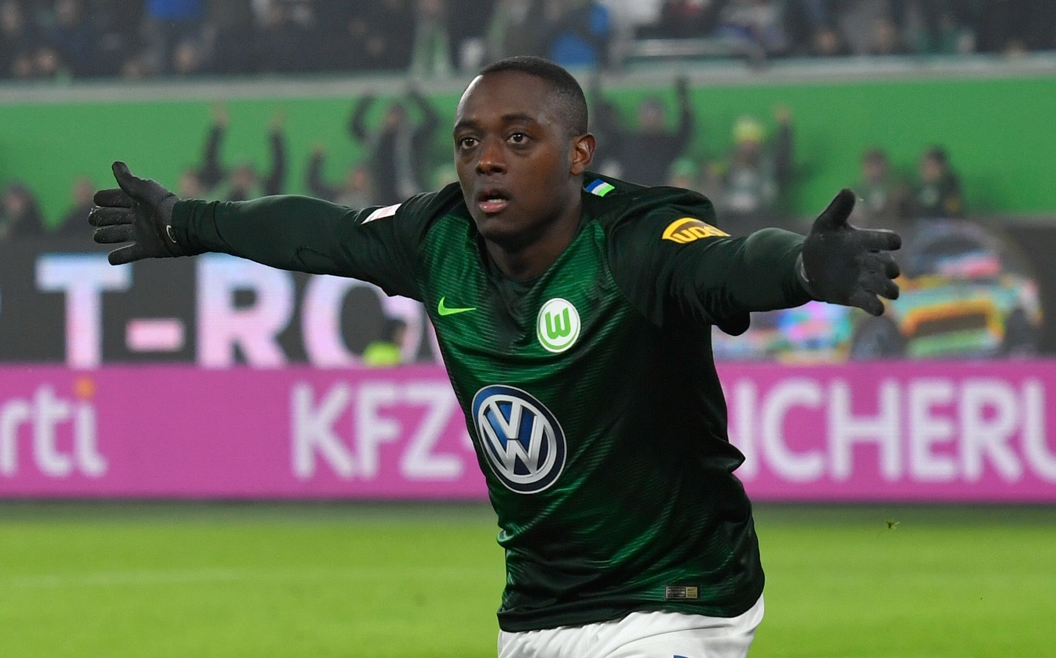 Jerome Roussilon VfL Wolfsburg RB Leipzig Bundesliga 24112018