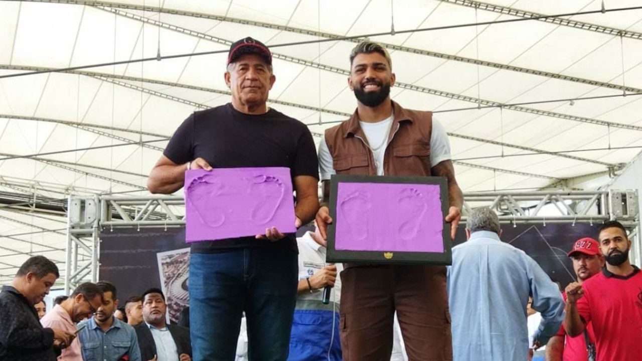 Gabigol e Nunes, calçada da fama do Maracanã, 22032022