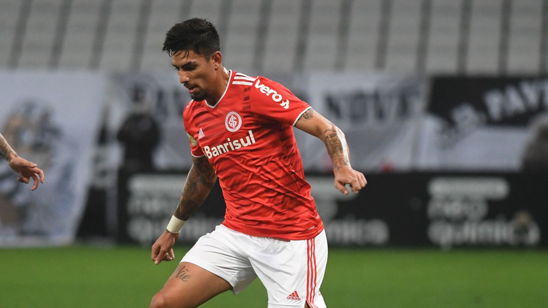 Léo Borges em ação pelo Inter no Brasileirão 2021