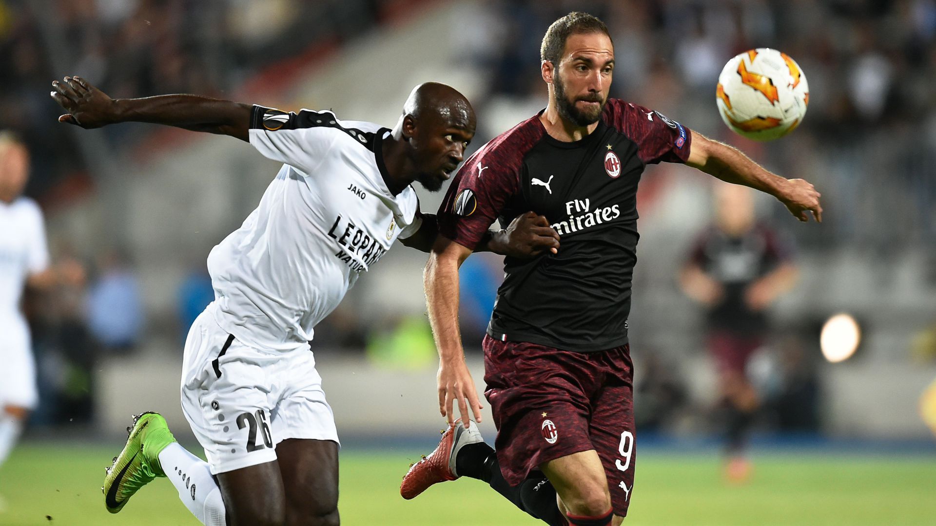 Jerry Prempeh Gonzalo Higuain Dudelange Milan