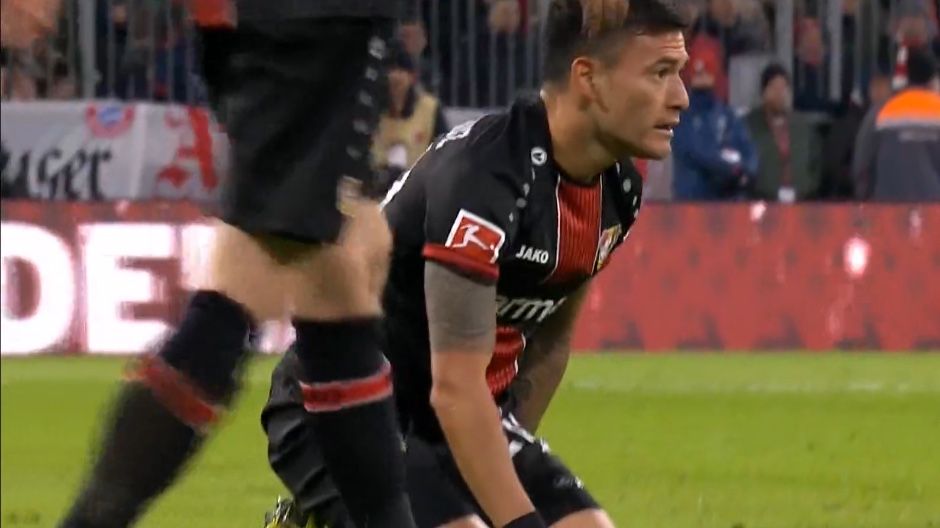 Charles Aránguiz Bayer Bayern