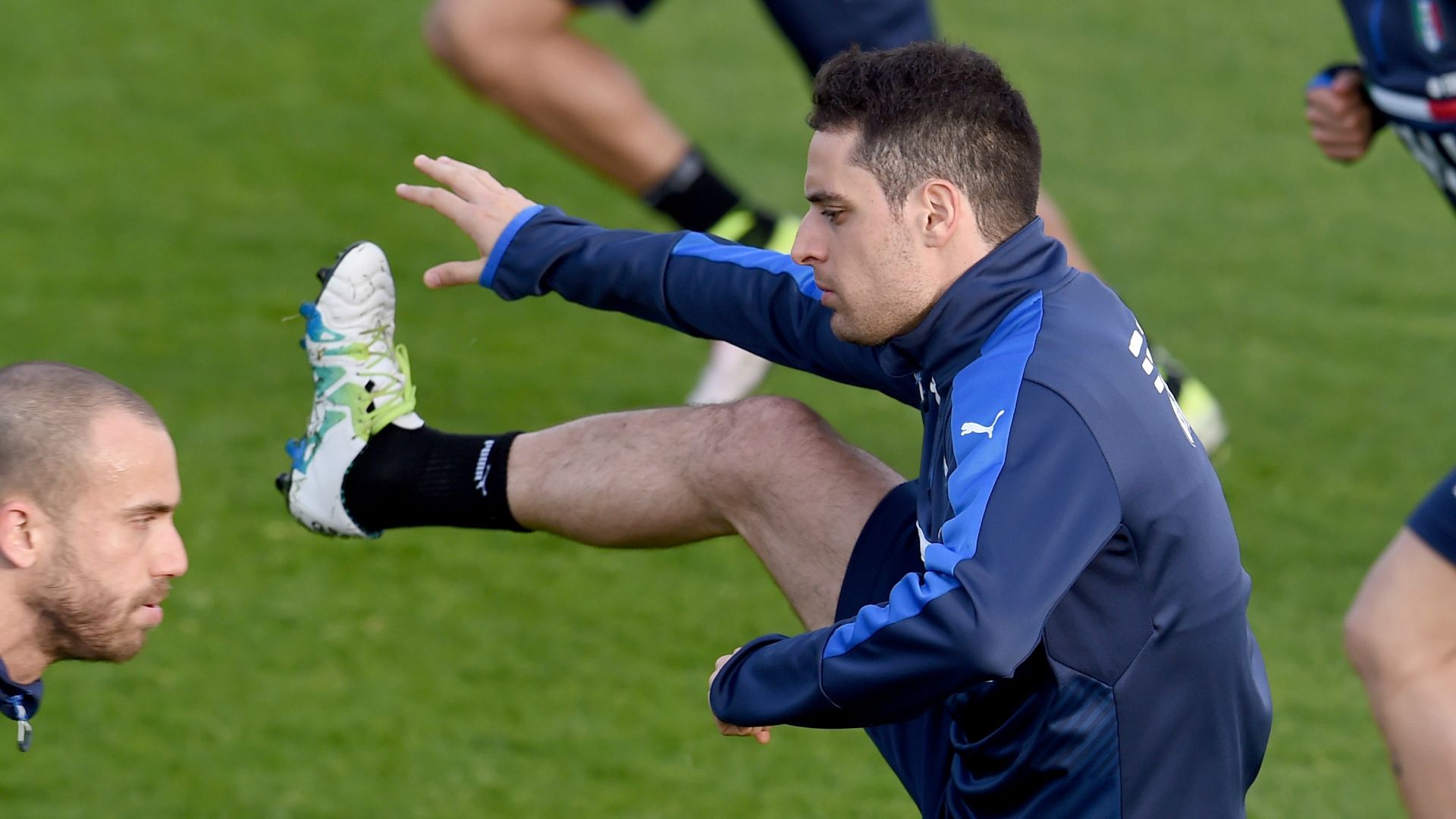 Giacomo Bonaventura Italy training session