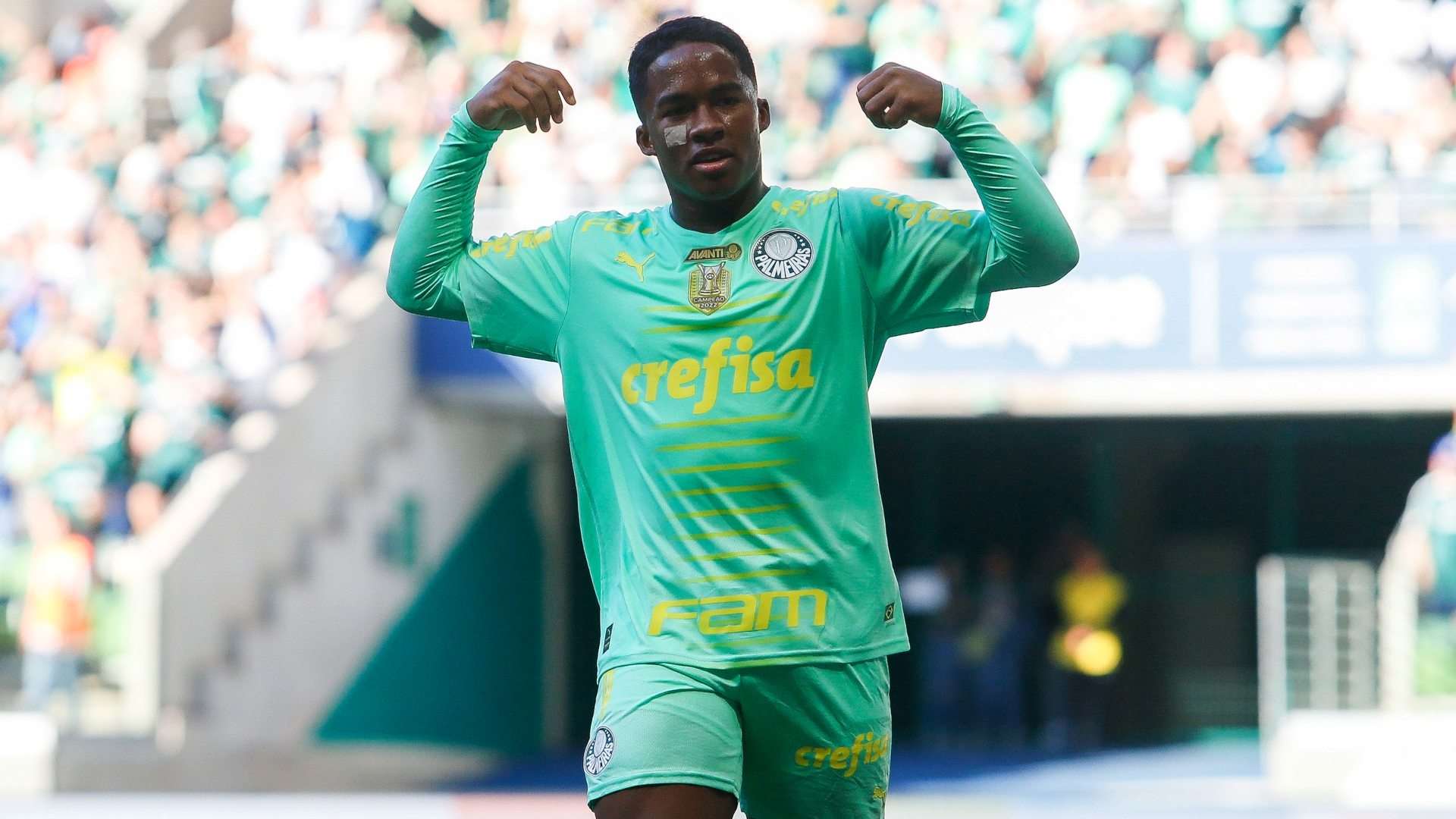 Endrick comemora gol marcado em Palmeiras x Cuiabá, na rodada de estreia do Brasileirão 2023
