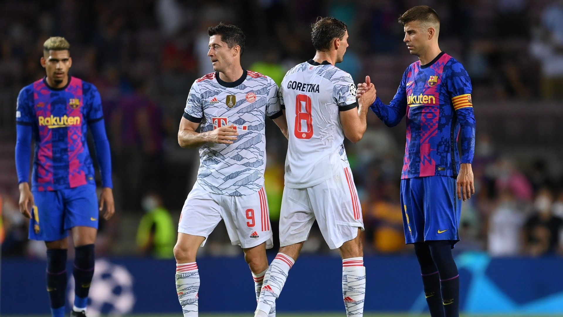 Lewandowski Goretzka Pique Barcelona Bayern