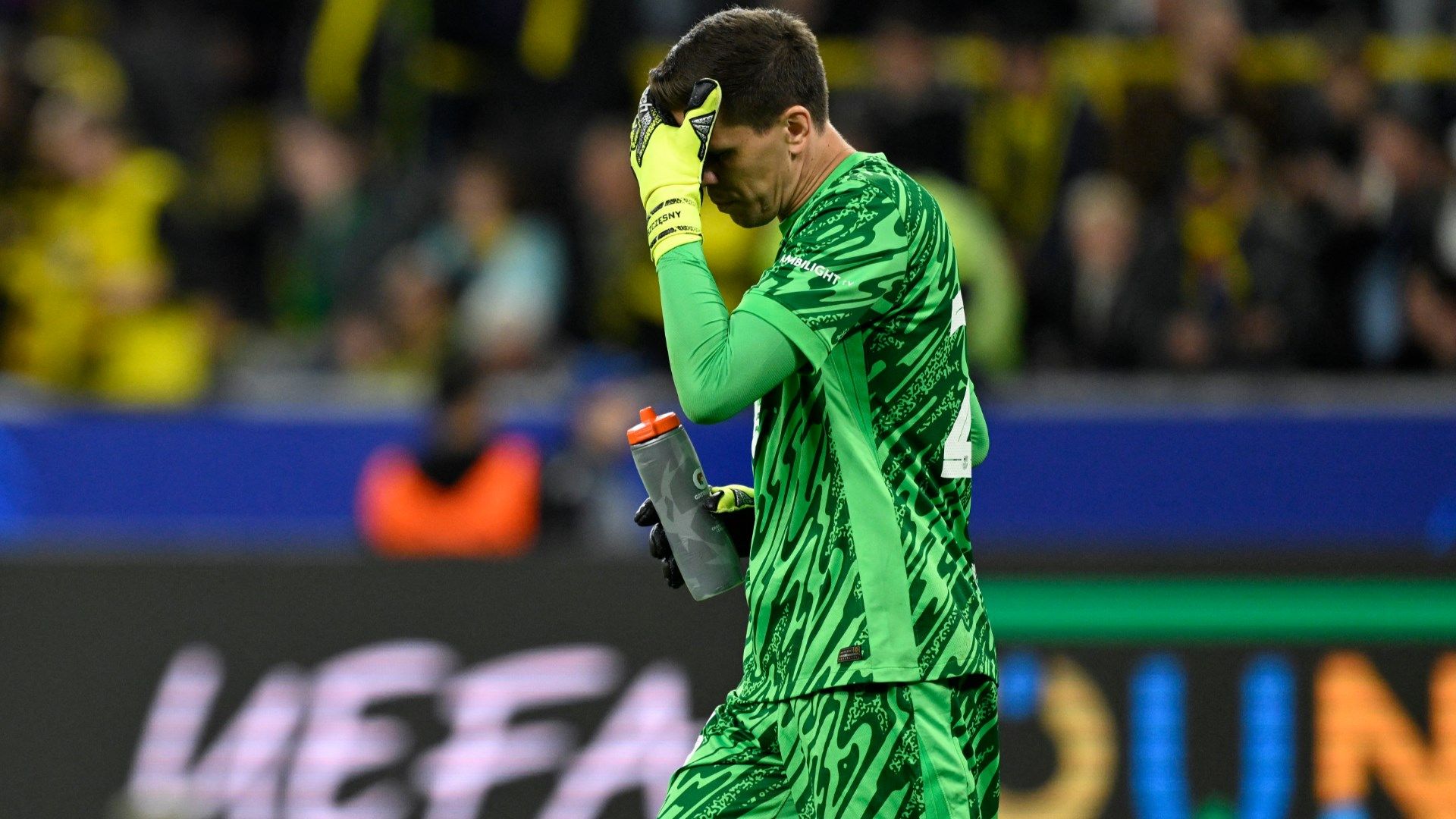 "Bitte macht mir das nicht nach": Barcelonas Wojciech Szczesny verbreitet emotionale Botschaft über verlorenen Kampf
