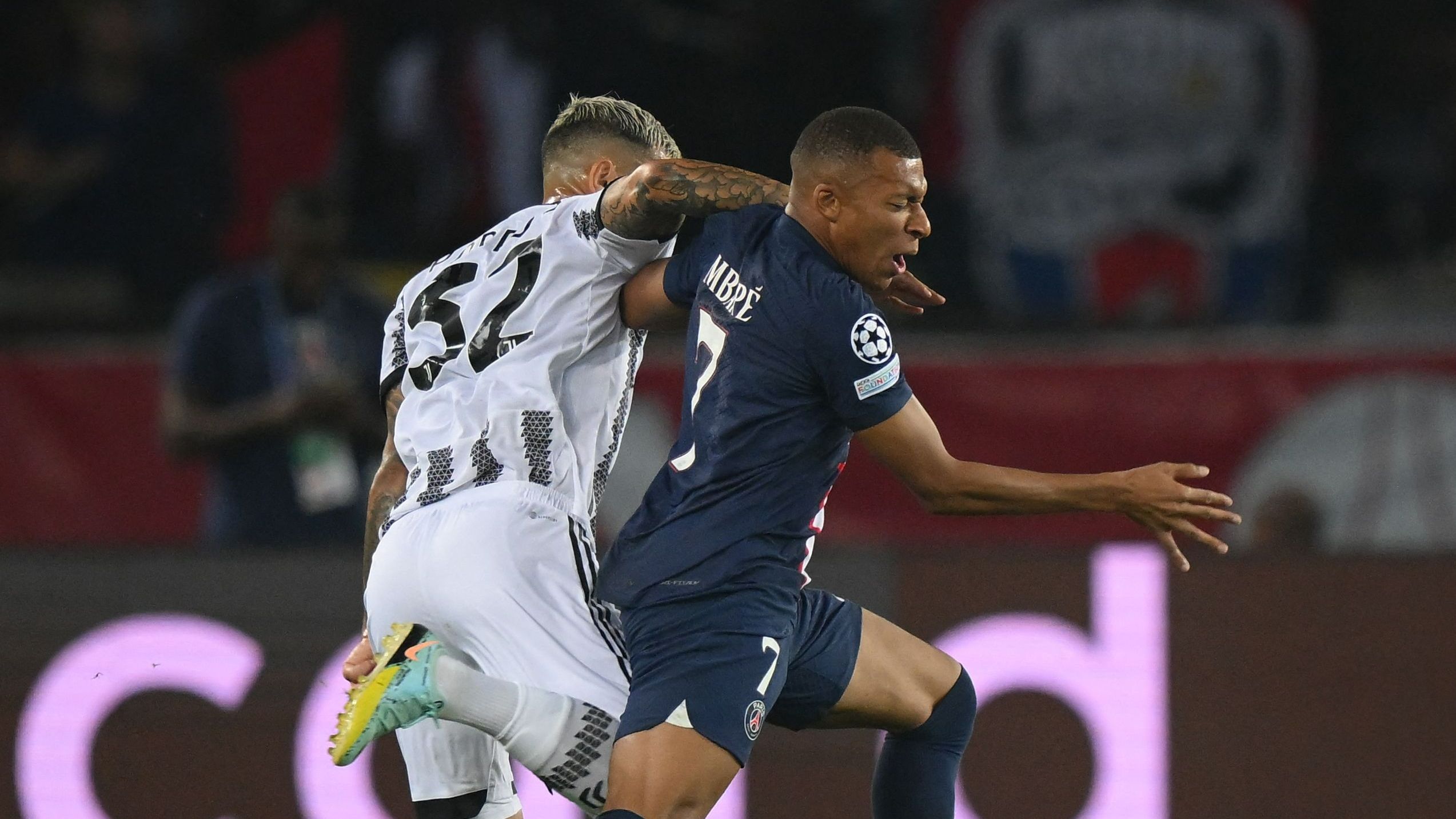 Paredes Mbappe Juventus vs PSG 2022