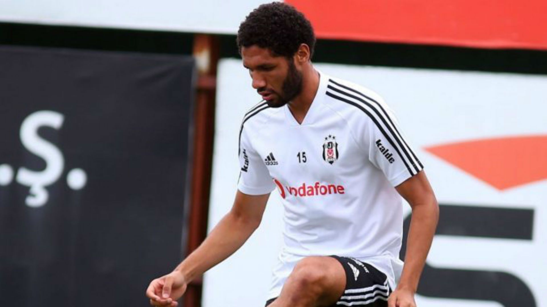 Mohamed Elneny in Besiktas training