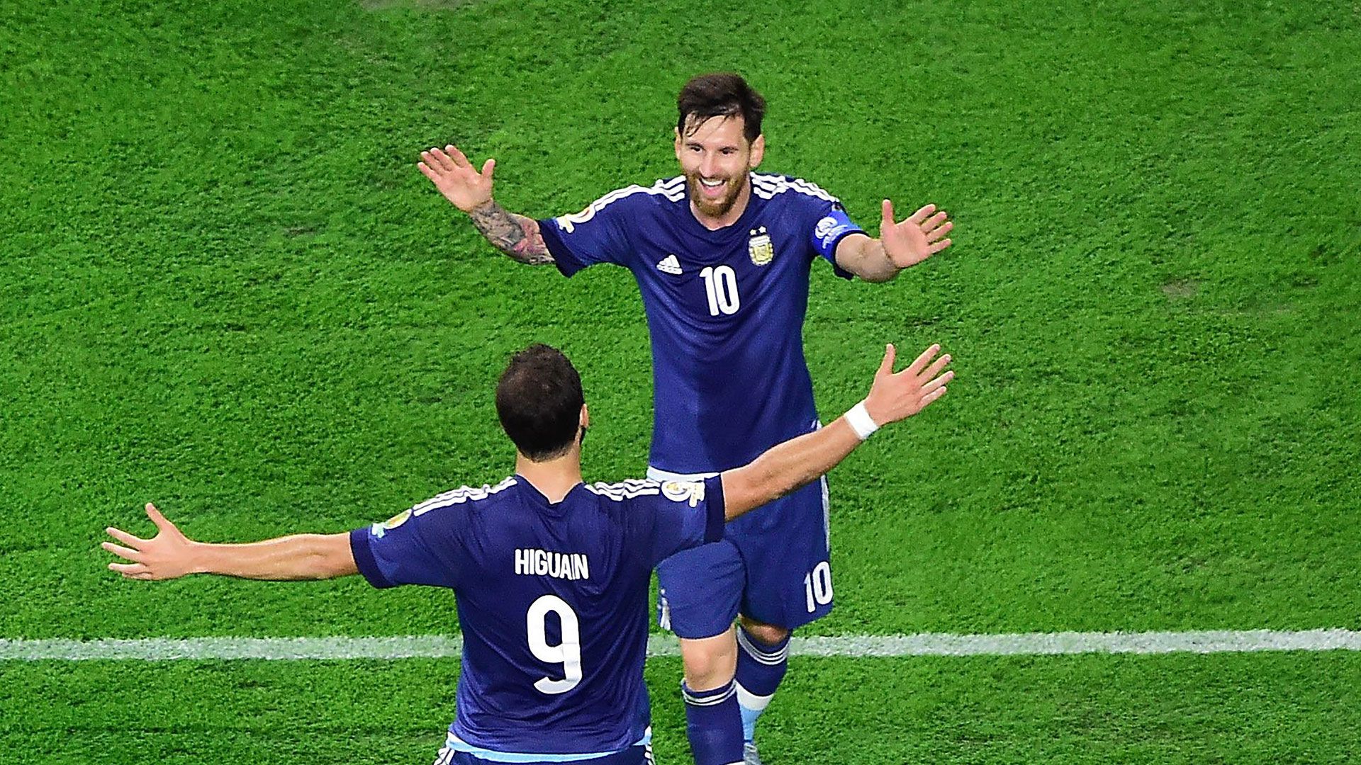 Lionel Messi Gonzalo Higuain 2016 Copa America