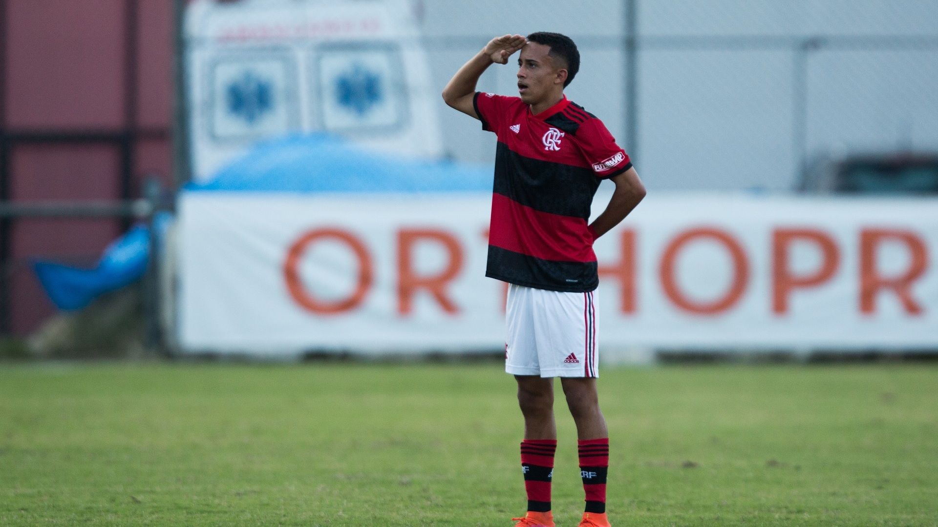 Flamengo vê Matheus Gonçalves se desvalorizando e vai avaliar ofertas nesta janela de transferências-Vitória dos dados