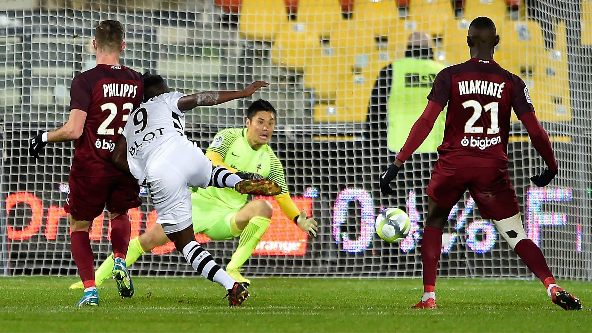 2017-12-11-eiji-kawashima