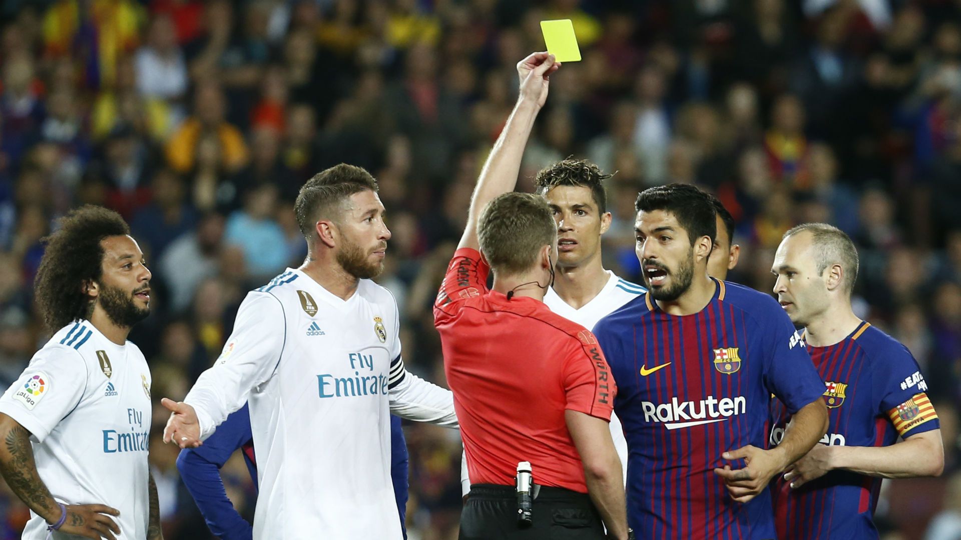 Real Madrid Barcelona Luis Suarez yellow card