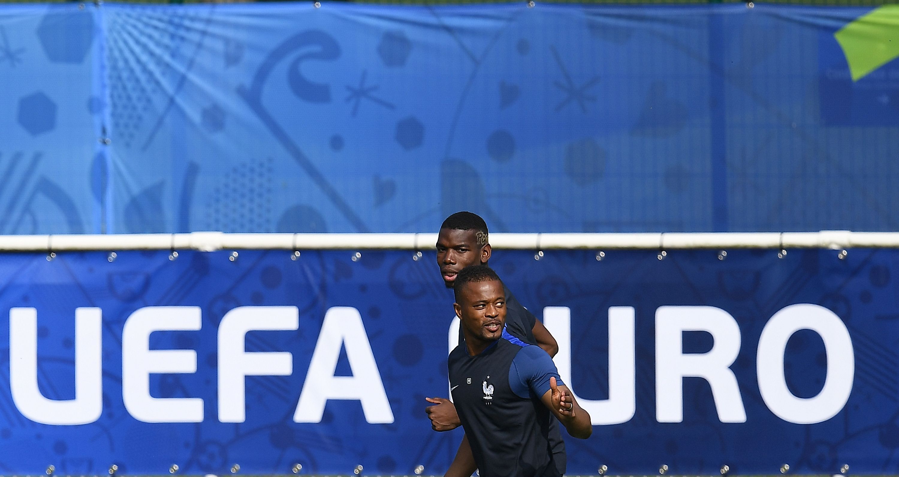 Pogba Evra