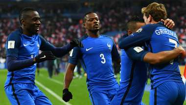 Antoine Griezmann Dimitri Payet France Sweden World Cup Qualifiers 11112016