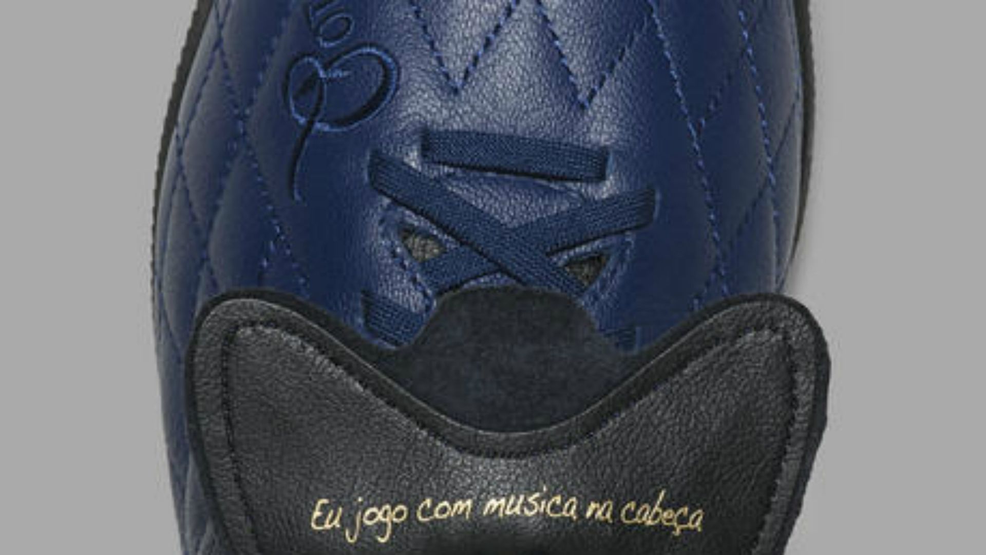 Ronaldinho / Chuteira Nike 10R City Collection / 26 01 18