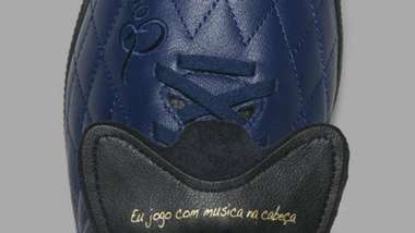 Ronaldinho / Chuteira Nike 10R City Collection / 26 01 18