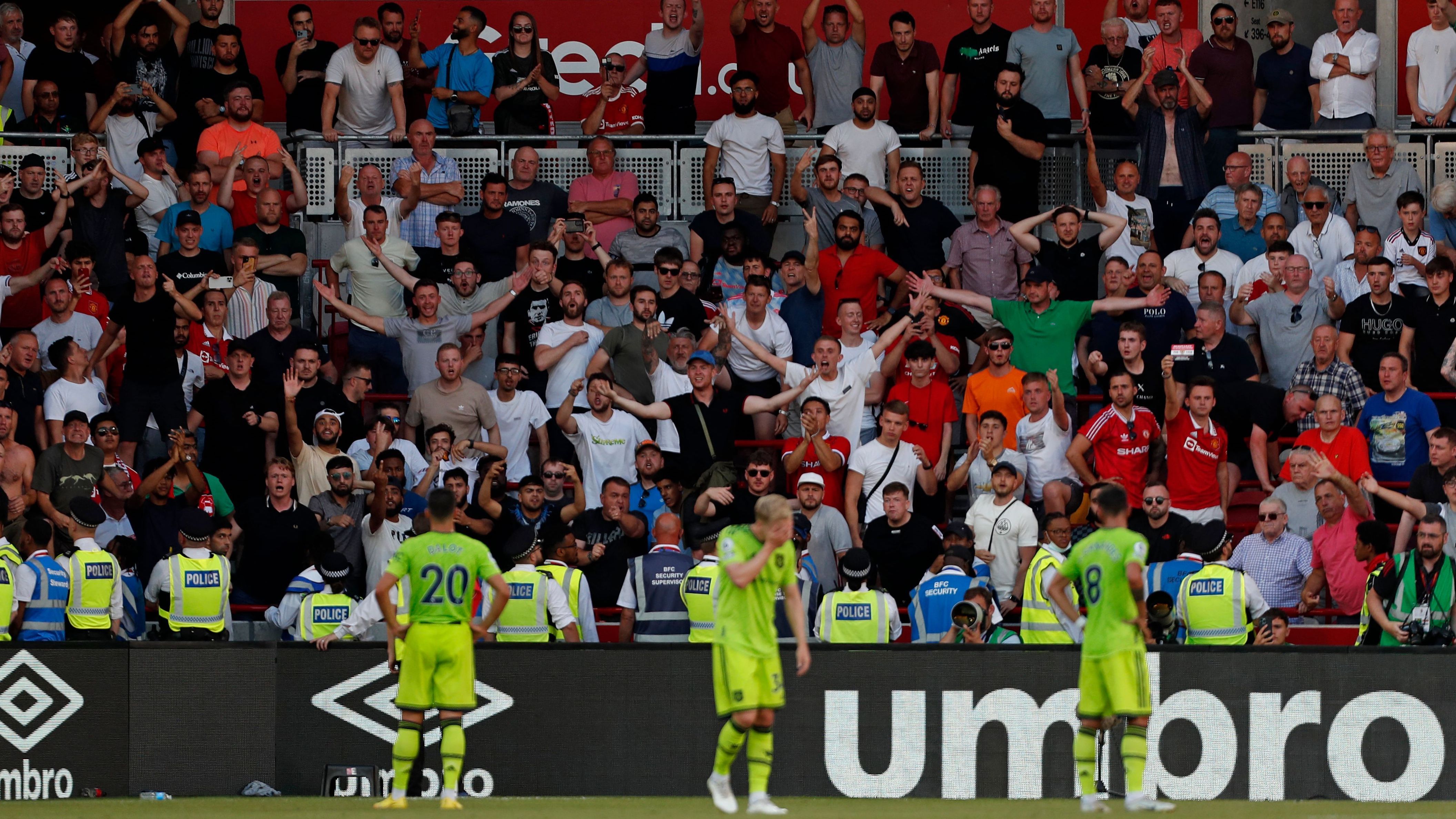 Manchester United fans 2022-23