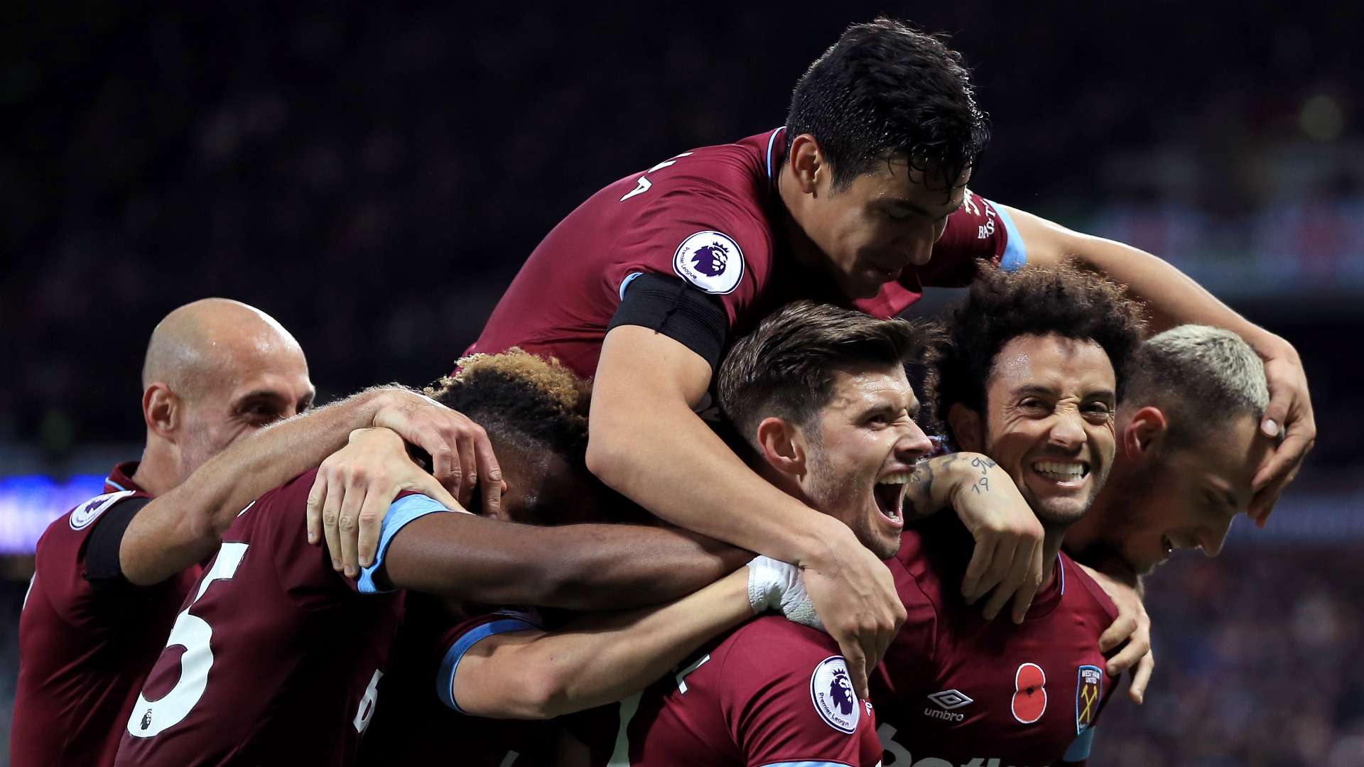 West Ham celebrating 2018
