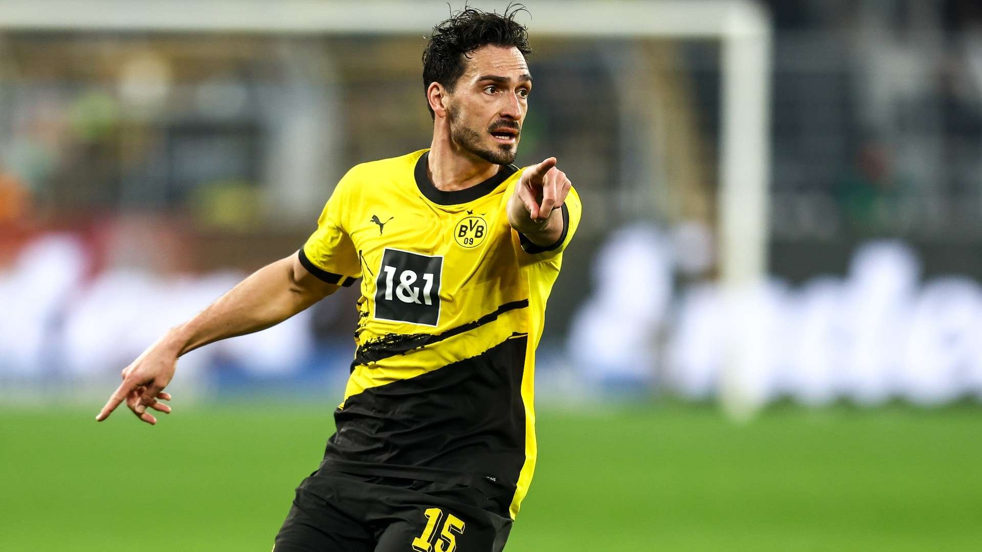 Mats Hummels of Borussia Dortmund