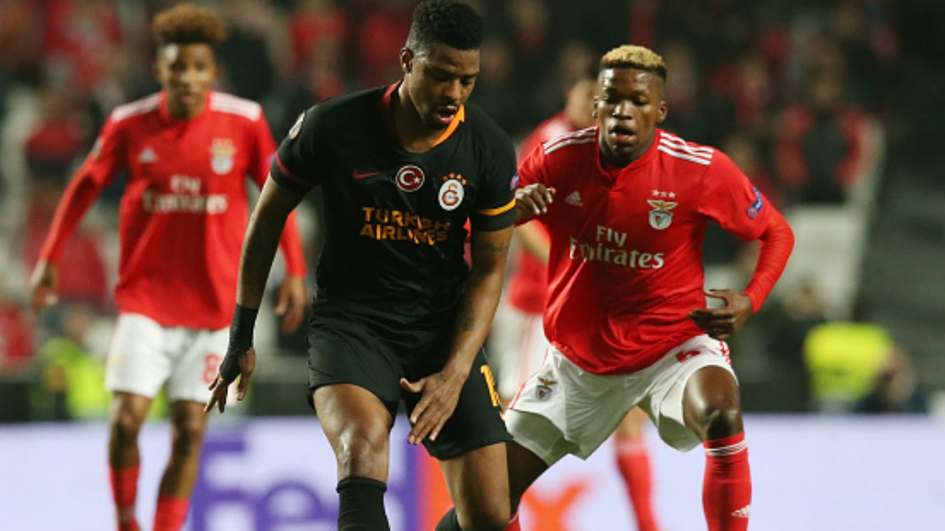 Galatasaray - Benfica Ryan Donk 210219