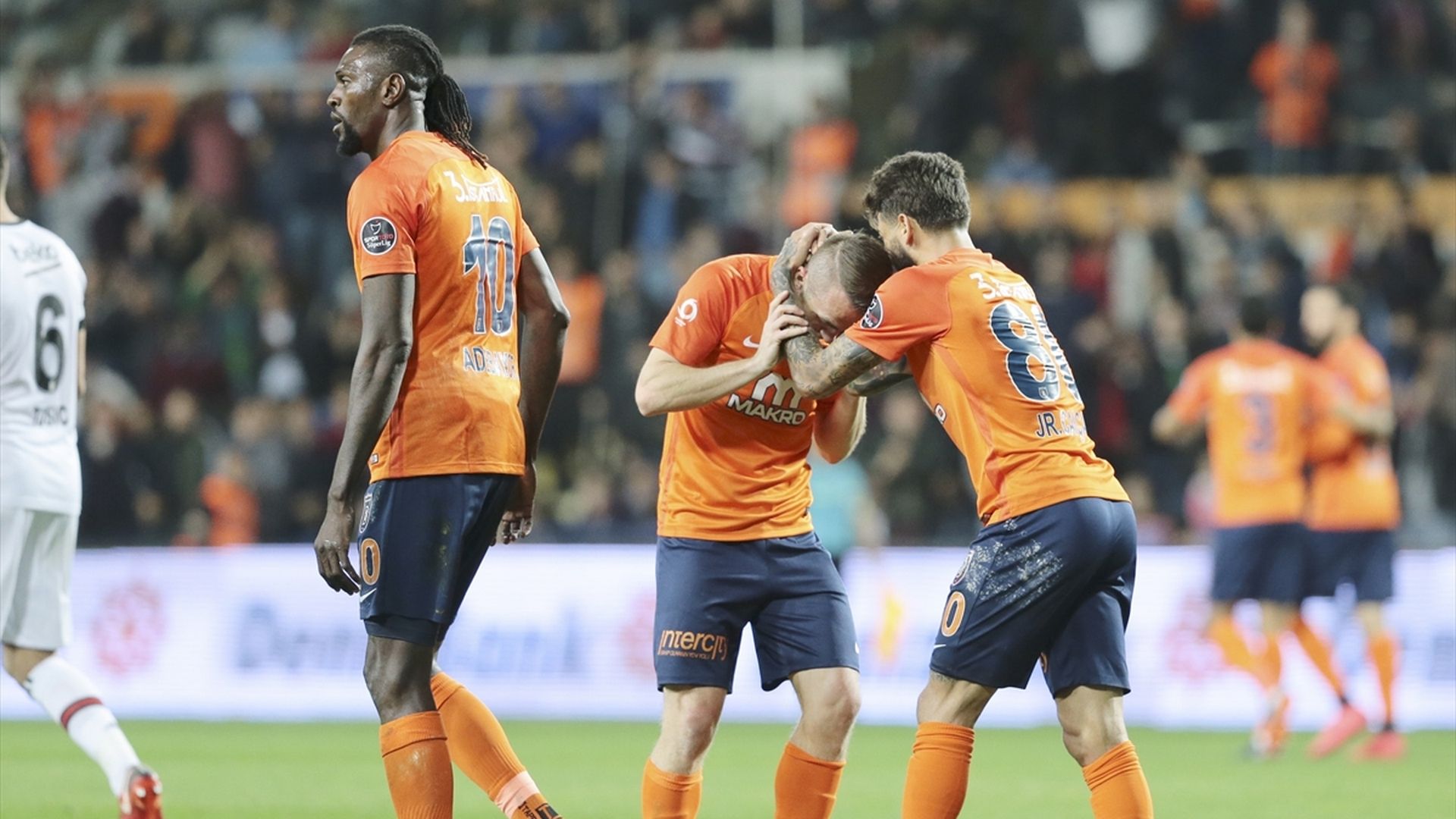 Basaksehir goal 3182018