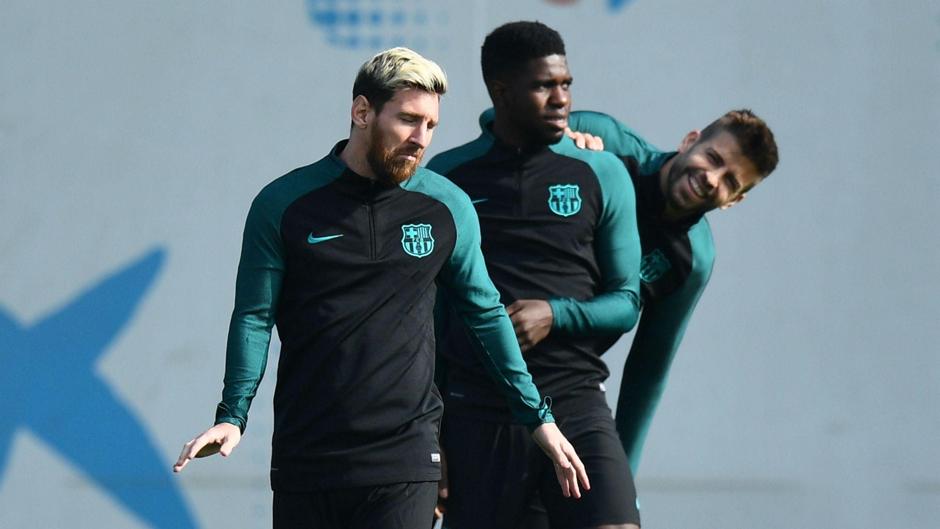 Lionel Messi Samuel Umtiti Gerard Pique Barcelona 18102016