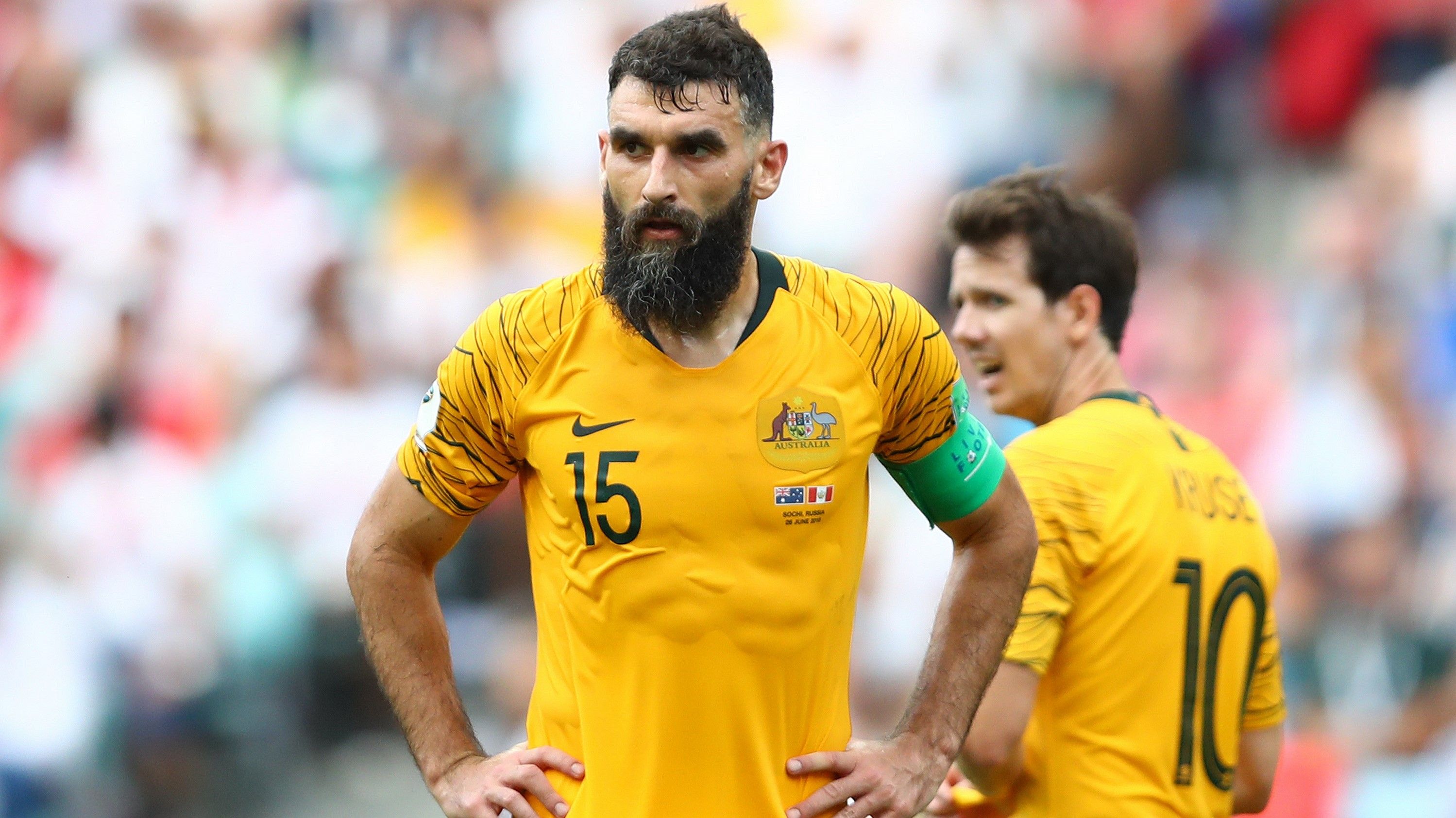 Mile Jedinak Robbie Kruse Australia Peru 26062016