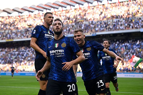 Calhanoglu vs Genoa 03