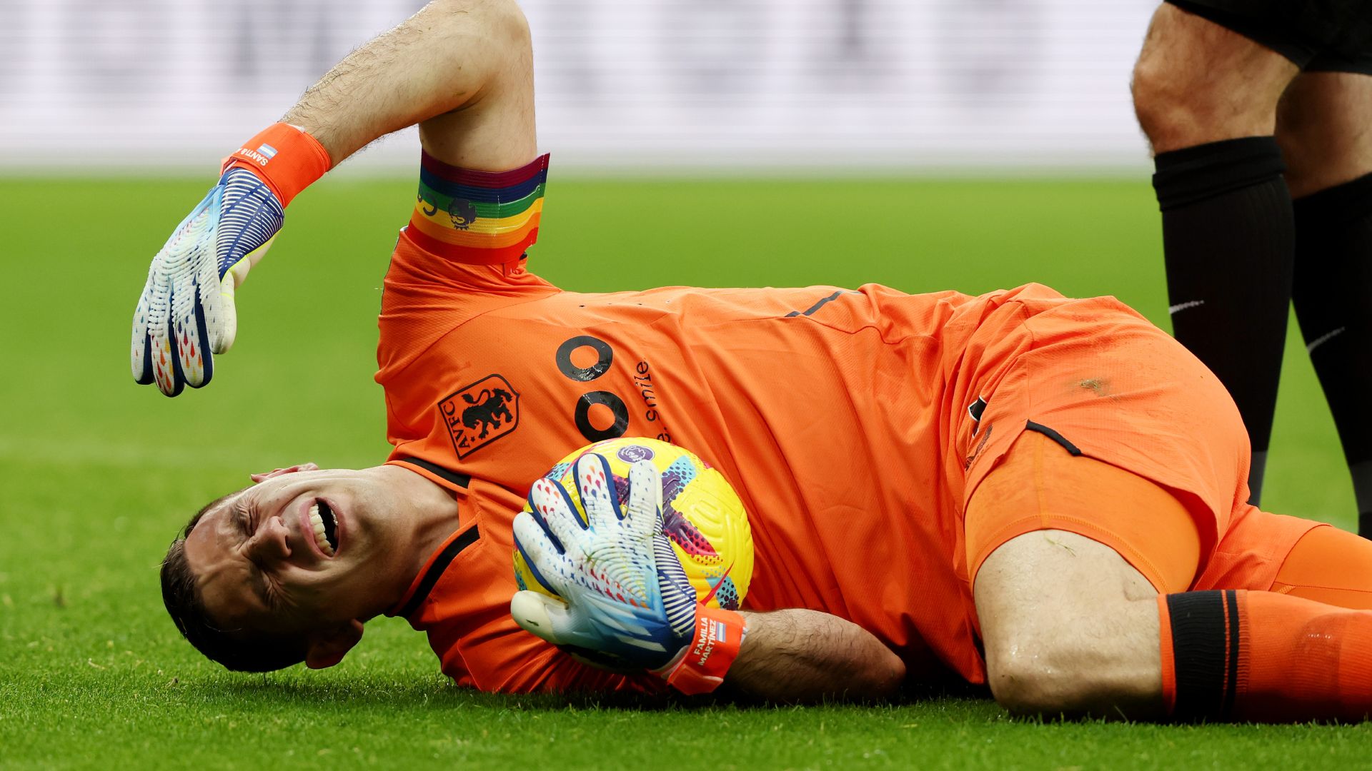 dibu martinez aston villa newcastle premier league